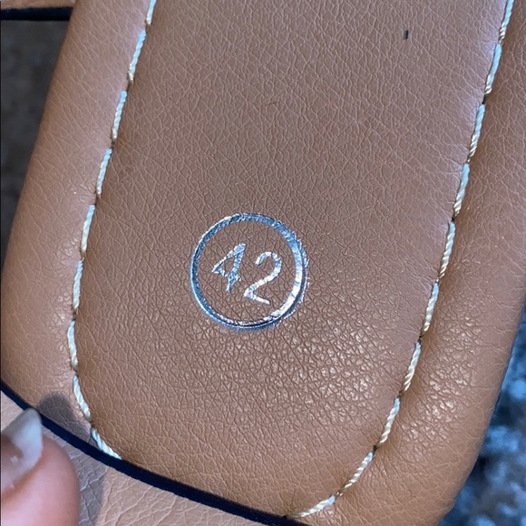 High sandals - Picture 4 of 4